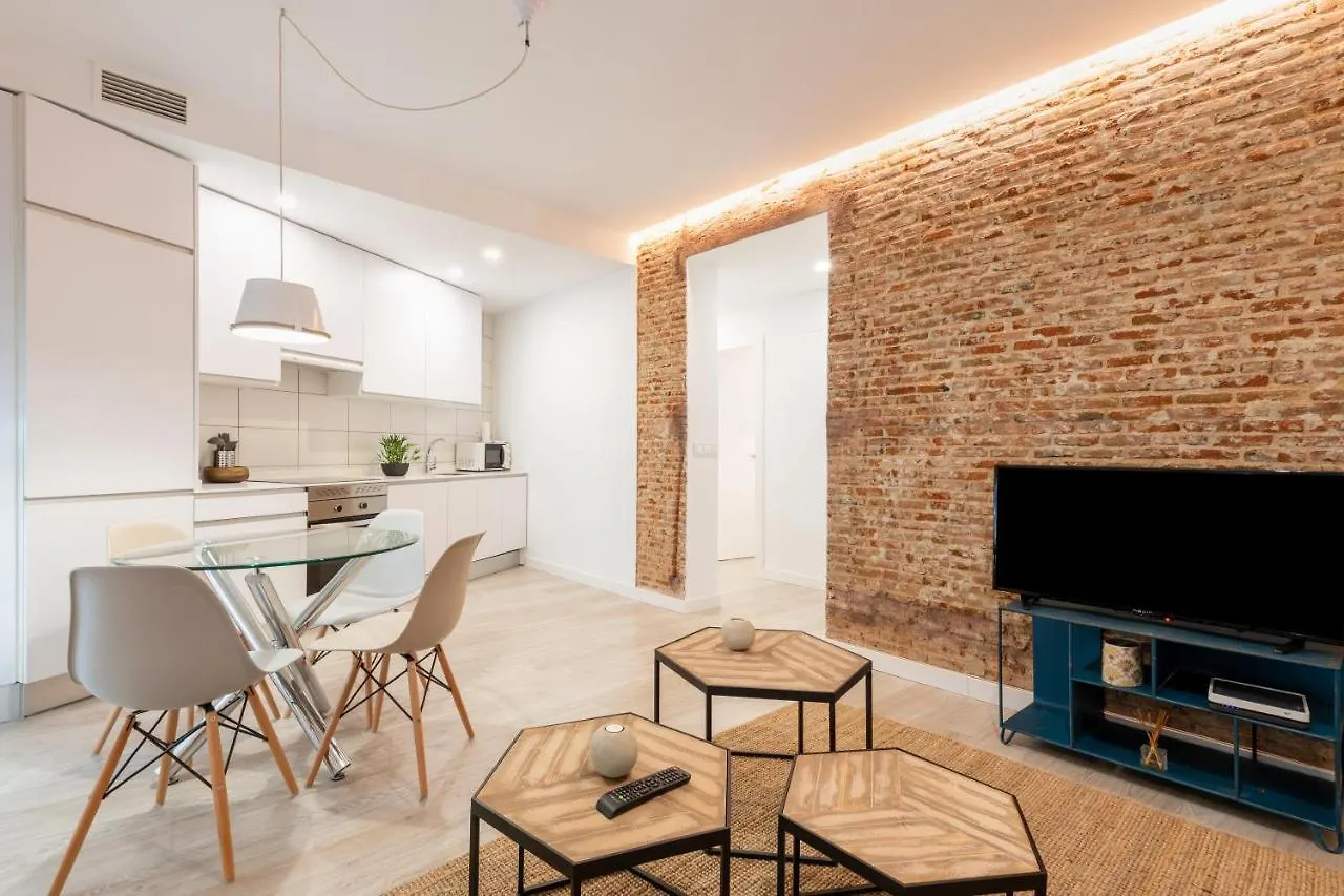 Bright And Modern- 2 Bedrooms 1Bathroom- Mintystay - Bocangel location