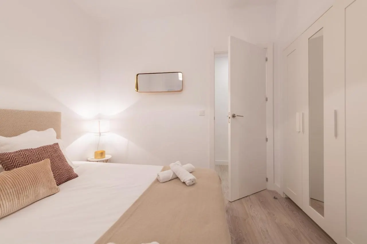 Apartment Bright And Modern- 2 Bedrooms 1Bathroom- Mintystay - Bocangel Madrid